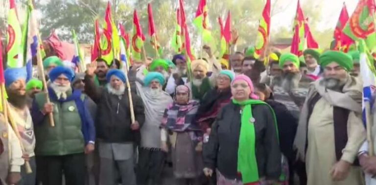 ग्रेटर नोएडा में किसानों ने 30 दिसंबर को महापंचायत का किया ऐलान, राकेश टिकैत होंगे मुख्य अतिथि ग्रेटर नोएडा में किसानों ने 30 दिसंबर को महापंचायत का किया ऐलान, राकेश टिकैत होंगे मुख्य अतिथि