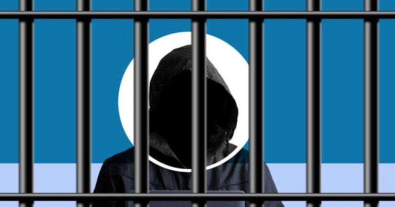 भागलपुर में सोशल मीडिया का गलत इस्तेमाल, जीजा ने साली को अश्लील फोटो भेजकर किया ब्लैकमेल भागलपुर में सोशल मीडिया का गलत इस्तेमाल, जीजा ने साली को अश्लील फोटो भेजकर किया ब्लैकमेल