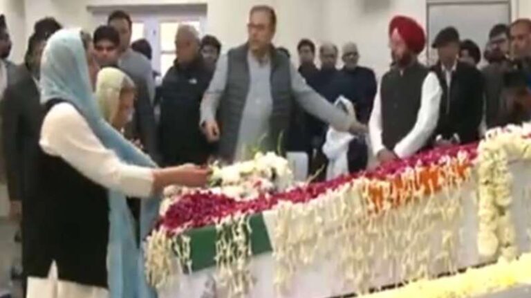 मनमोहन सिंह की अंतिम यात्रा जल्द होगी शुरू, पार्थिव शरीर कांग्रेस मुख्यालय में