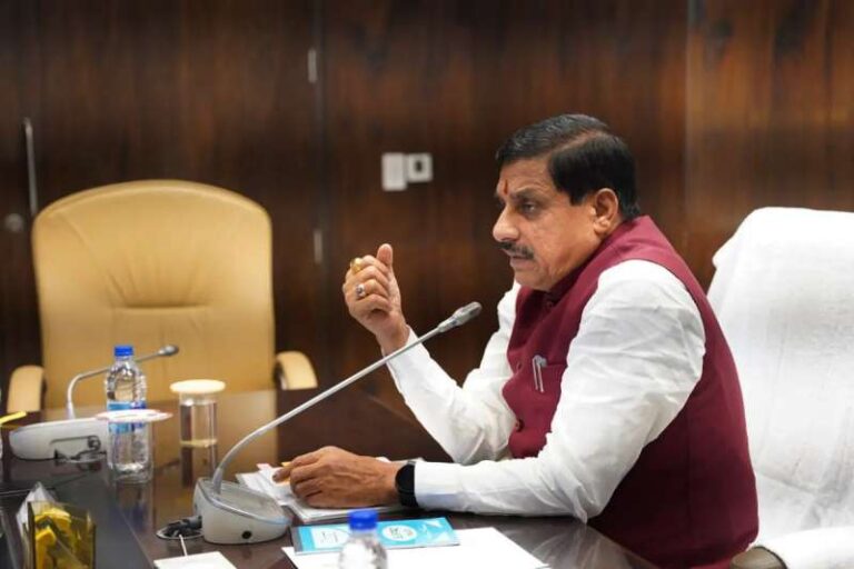 सीएम डॉ. यादव ने ट्रांसफर की राशि सीएम डॉ. यादव ने ट्रांसफर की राशि