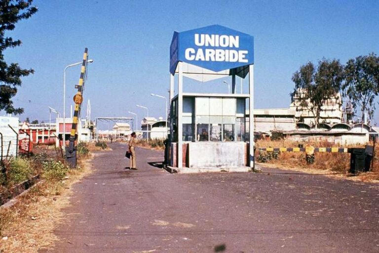 यूनियन कार्बाइड के जहरीले कचरे को ले जाने के लिए भोपाल और पीथमपुर के बीच 250 किलोमीटर लंबा ग्रीन कॉरिडोर बनाया जाएगा यूनियन कार्बाइड के जहरीले कचरे को ले जाने के लिए भोपाल और पीथमपुर के बीच 250 किलोमीटर लंबा ग्रीन कॉरिडोर बनाया जाएगा
