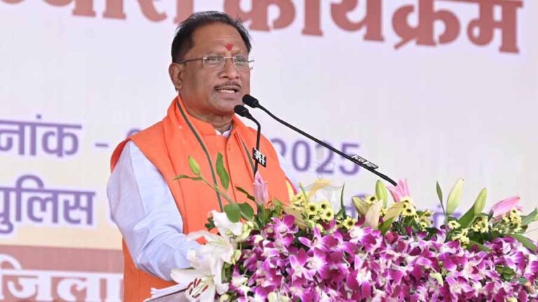 सीएम साय ने पत्रकार सुरक्षा कानून को लेकर किया ऐलान, कहा- जल्द करेंगे लागू सीएम साय ने पत्रकार सुरक्षा कानून को लेकर किया ऐलान, कहा- जल्द करेंगे लागू