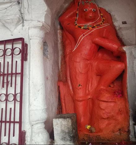 हजारों साल पुराना हनुमान मंदिर; हर किसी को नहीं आता बुलावा! दर्शन करने से हर इच्छा होती है पूरी.. हजारों साल पुराना हनुमान मंदिर; हर किसी को नहीं आता बुलावा! दर्शन करने से हर इच्छा होती है पूरी..