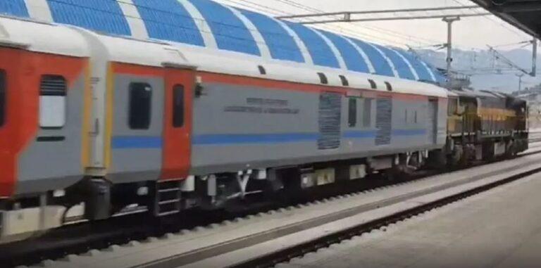 कटरा-बडगाम रेलवे ट्रैक पर अंतिम ट्रायल रन पूरा…..अब दूर नहीं कश्मीर-कन्याकुमारी
