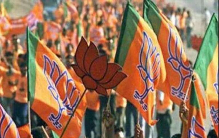 गरियाबंद नगर पालिका एवं रायगढ़ नगर पंचायत के अध्यक्ष एवं पार्षद प्रत्याशियों के नामों की घोषणा गरियाबंद नगर पालिका एवं रायगढ़ नगर पंचायत के अध्यक्ष एवं पार्षद प्रत्याशियों के नामों की घोषणा