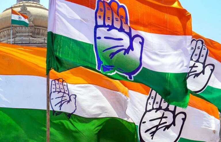 अब राहुल-प्रियंका की यात्रा के बाद ही होगा कांग्रेस में फेरबदल अब राहुल-प्रियंका की यात्रा के बाद ही होगा कांग्रेस में फेरबदल