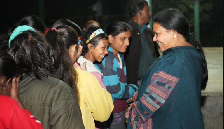 मंत्री दीपिका पांडेय ने दृष्टिबाधित बच्चों से की मुलाकात मंत्री दीपिका पांडेय ने दृष्टिबाधित बच्चों से की मुलाकात