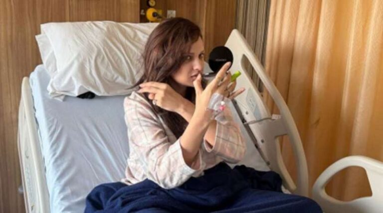 ‘बिग बॉस 13’ फेम हिमांशी खुराना अस्पताल में भर्ती, शेयर की अपनी तस्वीरें ‘बिग बॉस 13’ फेम हिमांशी खुराना अस्पताल में भर्ती, शेयर की अपनी तस्वीरें