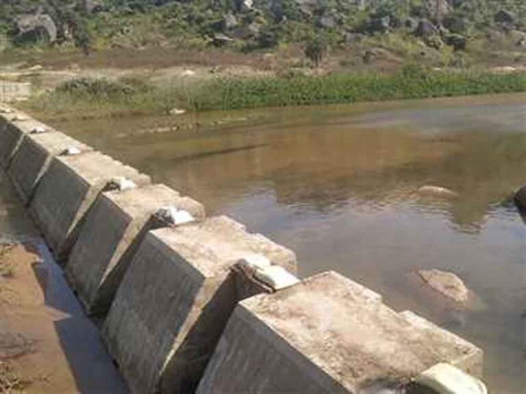 छत्तीसगढ़-रायगढ़ में भू-जल संवर्धन एवं निस्तारी जल की बढ़ेगी सुविधा, कडे़ना एनीकट निर्माण के लिए 4.47 करोड़ स्वीकृत छत्तीसगढ़-रायगढ़ में भू-जल संवर्धन एवं निस्तारी जल की बढ़ेगी सुविधा, कडे़ना एनीकट निर्माण के लिए 4.47 करोड़ स्वीकृत