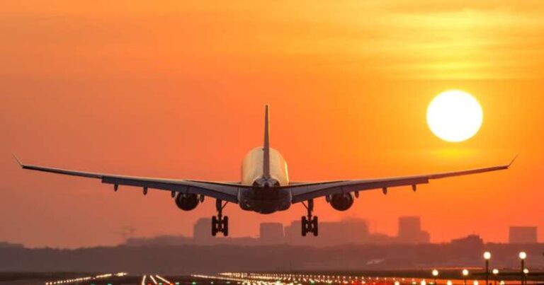 प्रयागराज के लिए हवाई सफर हुआ महंगा 