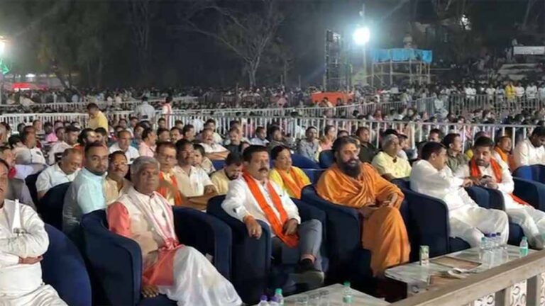 भोरमदेव महोत्सव का समापन: डिप्टी सीएम शर्मा बोले- आयोजन की छवि को नुकसान पहुंचाने वालों पर होगी कार्रवाई भोरमदेव महोत्सव का समापन: डिप्टी सीएम शर्मा बोले- आयोजन की छवि को नुकसान पहुंचाने वालों पर होगी कार्रवाई