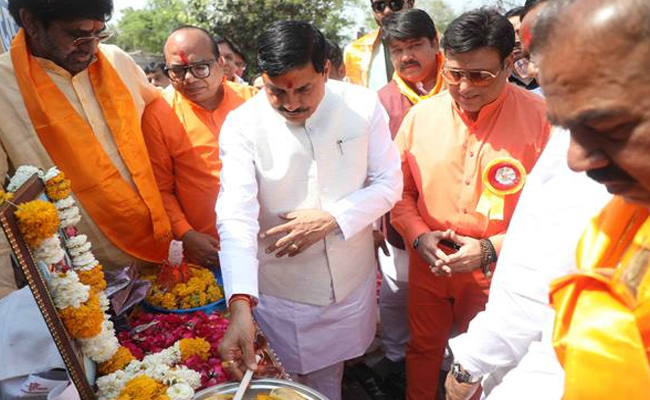 मुख्यमंत्री ने चेटी चंड पर्व के कार्यक्रम में भगवान झूलेलाल जयंती और चैत्र प्रतिपदा नववर्ष की दी मंगलकामनाएं मुख्यमंत्री ने चेटी चंड पर्व के कार्यक्रम में भगवान झूलेलाल जयंती और चैत्र प्रतिपदा नववर्ष की दी मंगलकामनाएं