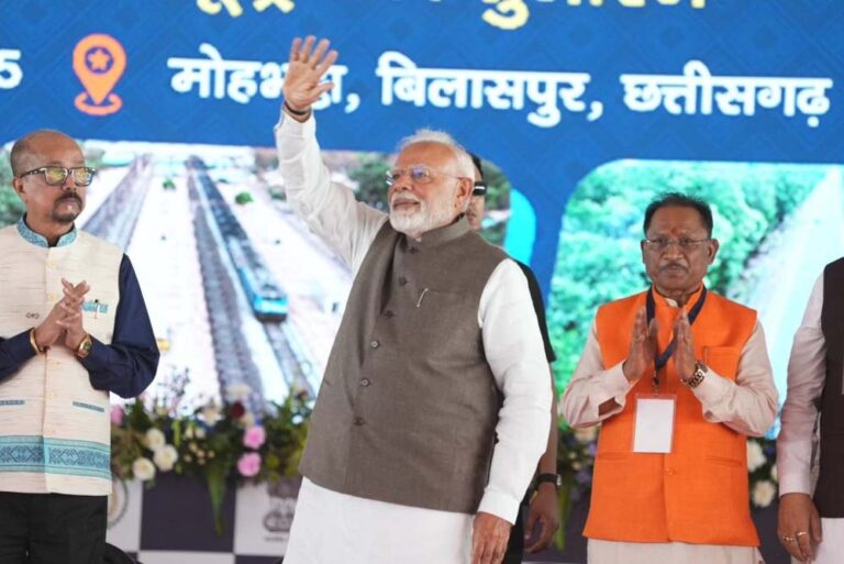 छत्तीसगढ़ में पीएम मोदी ने ‘जय जोहार’ के साथ किया अभिवादन, नवरात्रि की शुभकामनाएं