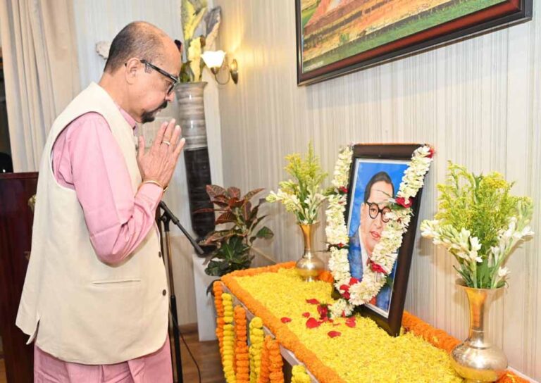 राज्यपाल ने भारत रत्न डॉ. भीमराव अंबेडकर को दी श्रद्धांजलि