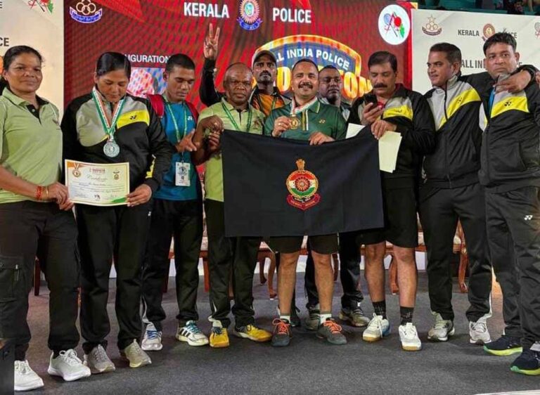 अखिल भारतीय पुलिस बैडमिंटन मिक्सड डबल्स में छत्तीसगढ़ का परचम लहराया अखिल भारतीय पुलिस बैडमिंटन मिक्सड डबल्स में छत्तीसगढ़ का परचम लहराया