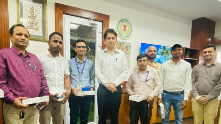 रायपुर : सरकारी स्वास्थ्य संस्थानों में नवजात शिशुओं का आधार कार्ड निर्माण