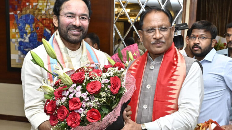 मुख्यमंत्री विष्णु देव साय ने छत्तीसगढ़ के प्रवास पर आए केंद्रीय कोयला एवं खान मंत्री  जी. किशन रेड्डी से सौजन्य मुलाकात की