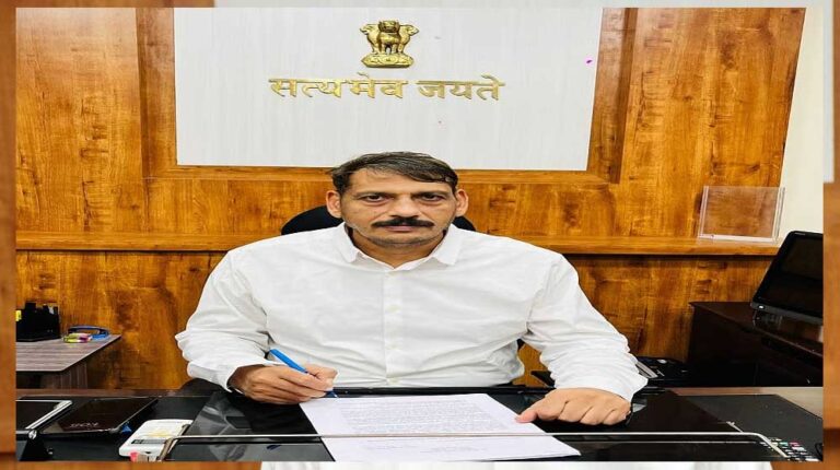 कवर्धा : सामूहिक प्रयास से हो रहा शहर का विकास, सड़क चौड़ीकरण के लिए वार्डवासियों से अतिक्रमण हटाने अपील की