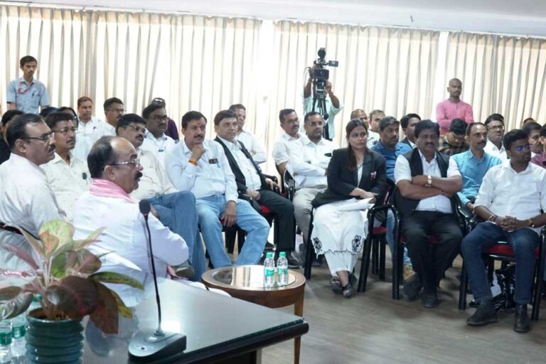 उप मुख्यमंत्री  अरुण साव ने अधिवक्ताओं के साथ सुनी ‘मन की बात’