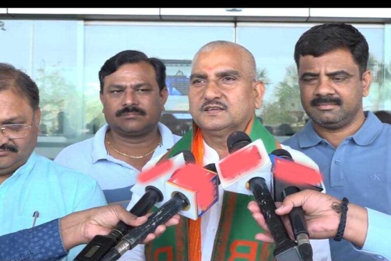 नक्सलवाद के खात्मे को लेकर केंद्रीय राज्य मंत्री तोखन साहू ने बड़ा बयान दिया कहा- नहीं रुकेगा ऑपरेशन, खात्मे की ओर नक्सलवाद …