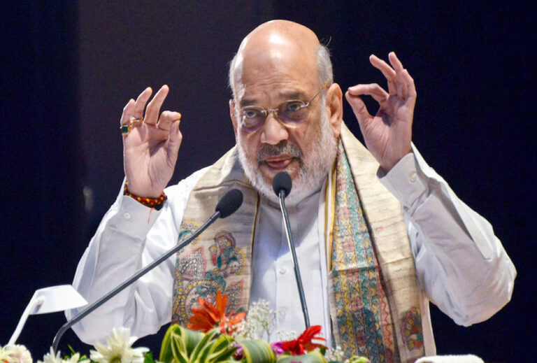 नक्सली हथियार छोड़कर मुख्यधारा में आएं: केंद्रीय गृह मंत्री अमित शाह