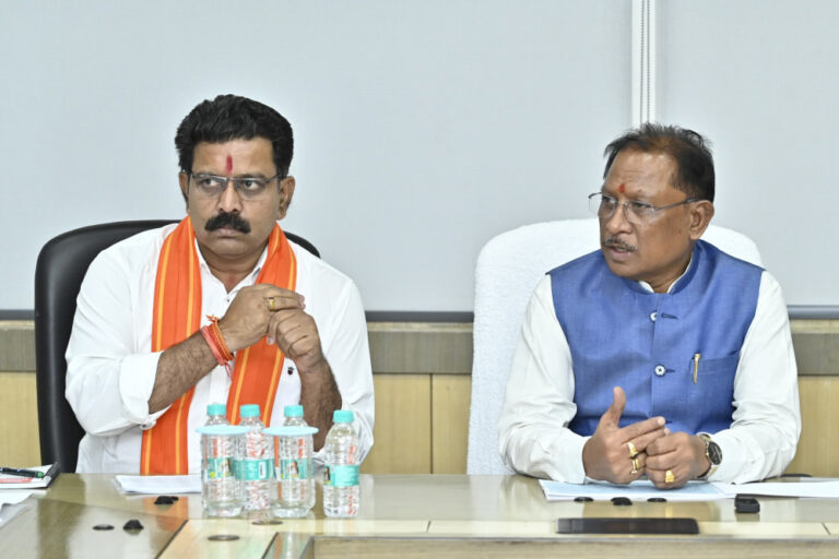 रायपुर : मुख्यमंत्री विष्णु देव साय ने गृह विभाग की ली समीक्षा बैठक