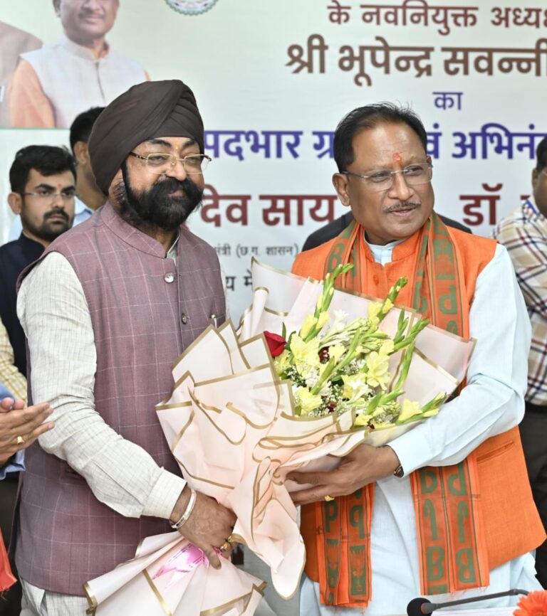 CG News: मुख्यमंत्री विष्णु देव साय क्रेडा के नवनियुक्त अध्यक्ष भूपेंद्र सवन्नी के पदभार ग्रहण एवं अभिनंदन समारोह में हुए शामिल…
