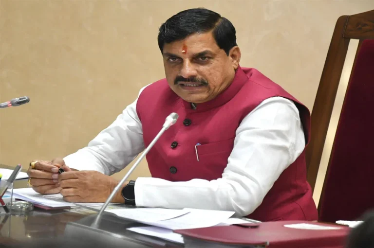 MP News: प्रधानमंत्री नरेन्द्र मोदी के प्रस्तावित भ्रमण को दृष्टिगत रखते हुए करें पुख्ता तैयारियां : मुख्यमंत्री डॉ. मोहन यादव…