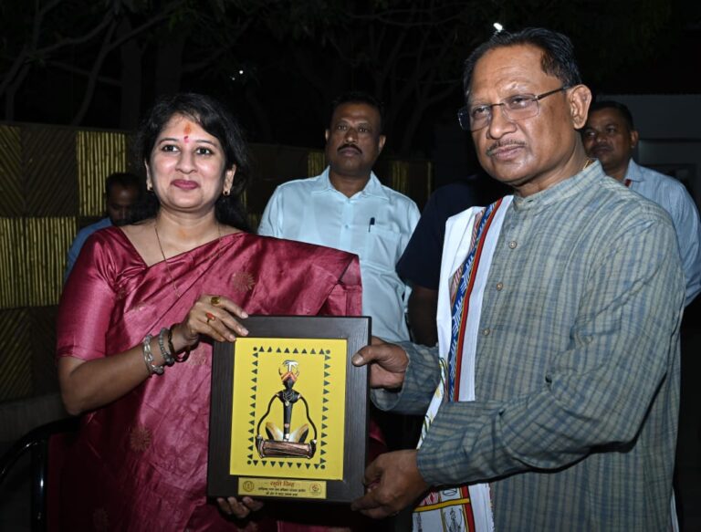 CG News- मुख्यमंत्री साय से छत्तीसगढ़ राज्य बाल संरक्षण आयोग के नवनियुक्त अध्यक्ष डॉ. वर्णिका शर्मा ने सौजन्य मुलाकात की…