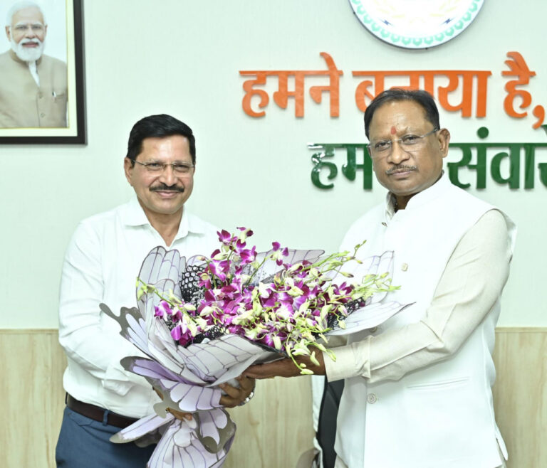 मुख्यमंत्री विष्णु देव साय से साउथ ईस्टर्न कोलफील्ड्स लिमिटेड (एसईसीएल) के नव नियुक्त सीएमडी हरीश दुहन ने की सौजन्य मुलाकात…