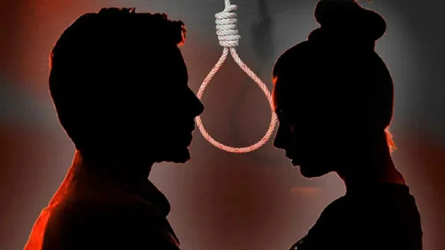 CG NEWS: एक ही फांसी के फंदे पर लटकती मिली प्रेमी जोड़े की लाश, जांच में जुटी पुलिस, शवों को पोस्टमार्टम के लिए भेजा….
