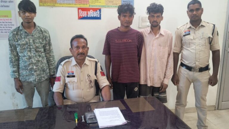 CG Crime: गर्लफ्रेंड के लिए प्रेमी ने रची चोरी की साजिश: दोस्तों संग मिलकर अंग्रेजी शराब दुकान से उड़ाया माल, गर्लफ्रेंड के चक्कर में बना अपराधी, सभी आरोपी गिरफ्तार…