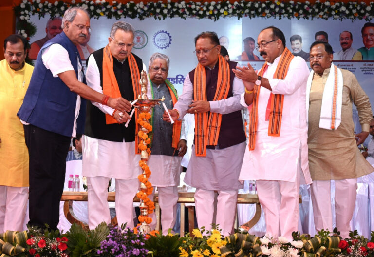 CG News- मुख्यमंत्री विष्णु देव साय ने की घोषणा: छत्तीसगढ़ में 4 नए स्मार्ट औद्योगिक पार्क होंगे स्थापित…