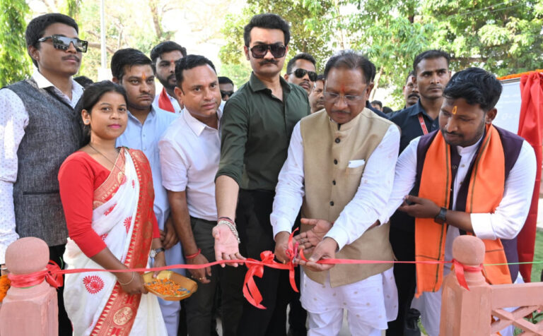 CG News: मुख्यमंत्री विष्णुदेव साय ने जशपुर जिले को 63 करोड़ रूपए से अधिक लागत के विकास कार्यों की दी सौगात…