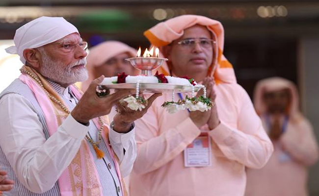 निष्काम सेवा ही दुनिया की सबसे बड़ी सेवा है, आनंदपुर धाम इसे निष्ठा के साथ आगे बढ़ा रहा : प्रधानमंत्री श्री मोदी