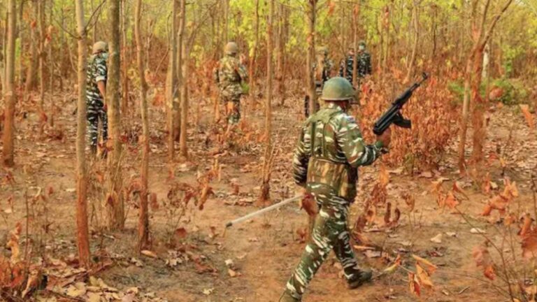 नक्सल विरोधी अभियान आठवें दिन भी जारी, माओवादी समूहों को खत्म करने में जुटे 24,000 जवान