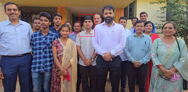 संकल्प जशपुर के नमन खुटियाँ 10वीं बोर्ड परीक्षा में स्टेट टॉपर