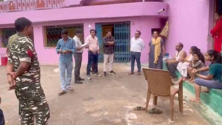 7 नकाबपोशों ने व्यापारी के घर घुसकर चाकू की नोक पर की लूट