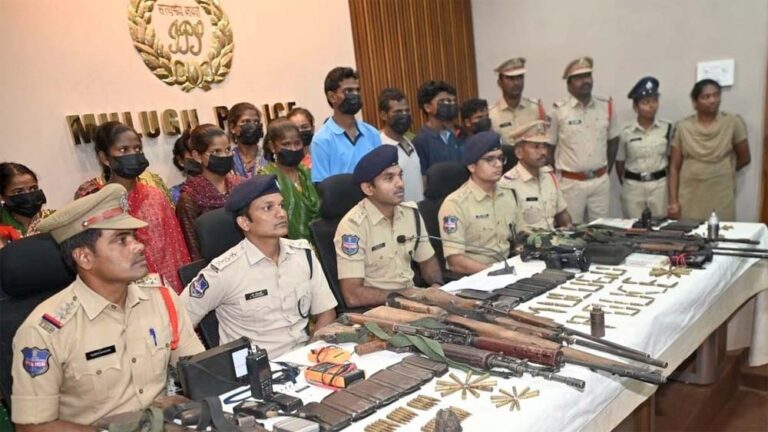 तेलंगाना में पीएलजी बटालियन के डिप्टी कमांडर सहित 20 माओवादी गिरफ्तार, भारी मात्रा में हथियार बरामद