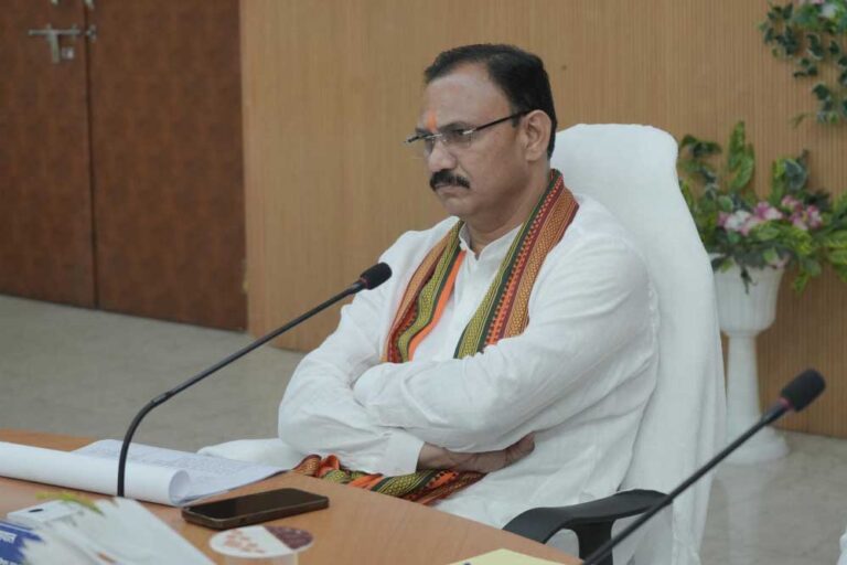 विकसित भारत 2047 की संकल्पना को साकार करने में चिकित्सा क्षेत्र निभाए अहम भूमिका – स्वास्थ्य मंत्री श्याम बिहारी जायसवाल