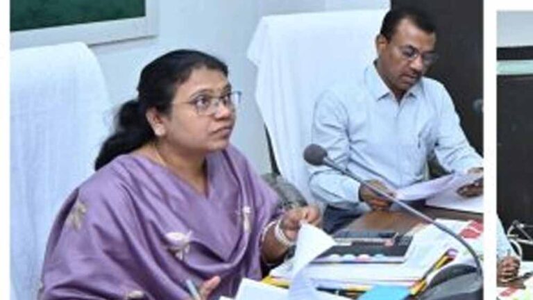 गौरेला पेंड्रा मरवाही : कलेक्टर ने ली साप्ताहिक समय-सीमा की बैठक