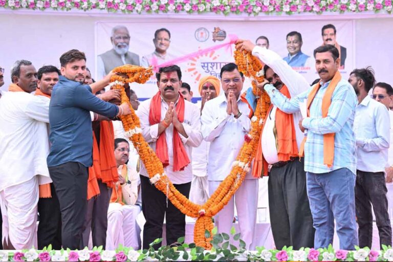 गांव-गांव पहुंचा सुशासन तिहार, कबीरधाम में समाधान शिविर बना विकास का मंच