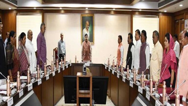 MP NEWS: प्रधानमंत्री नरेन्द्र मोदी को मंत्रि-परिषद ने ऑपरेशन सिंदूर की सफलता के लिए दी बधाई…