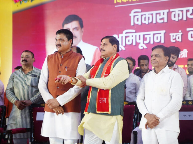 MP news- मुख्यमंत्री डॉ. यादव का ऐलान: हाटपिपल्या में 190 करोड़ की विकास योजनाएं, सिंचाई और पेयजल सुविधा का होगा विस्तार….