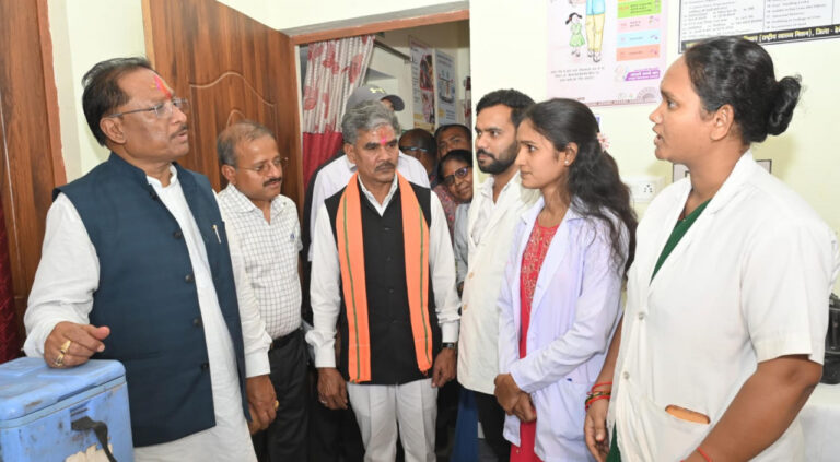 CG NEWS- मुख्यमंत्री विष्णु देव साय ने आयुष्मान आरोग्य मंदिर का किया औचक निरीक्षण: संस्थागत प्रसव को प्रोत्साहित करने के दिए निर्देश…