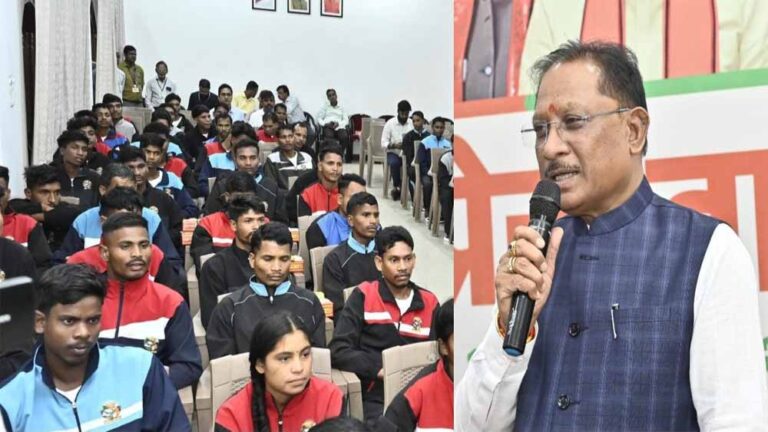 पहली बार राजधानी पहुंचे बीजापुर के सुदूर गांवों के युवा, मुख्यमंत्री से आत्मीय मुलाकात कर रखी अपनी बात