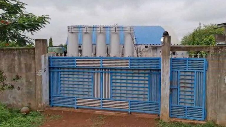 गुटखा फैक्ट्री में GST का छापा, टैक्स चोरी के मिले साक्ष्य