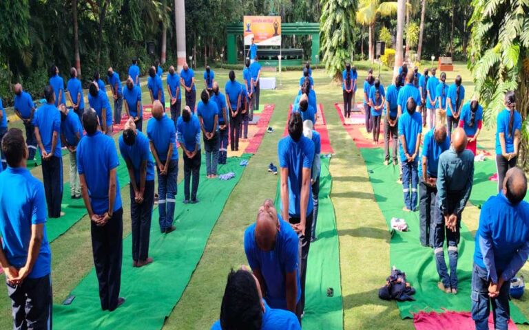 जिंदल स्टील  रायपुर में अंतर्राष्ट्रीय योग दिवस धूमधाम से मनाया गया