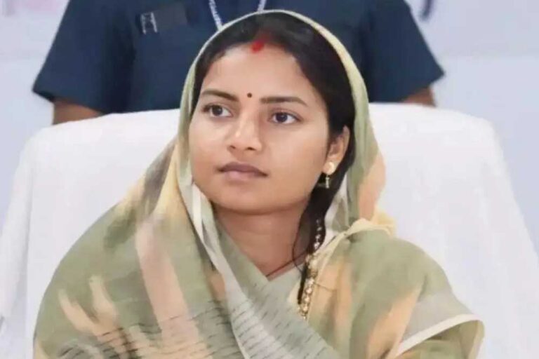 रायपुर : मंत्री श्रीमती लक्ष्मी राजवाड़े की पहल पर सूरजपुर में होंगे पुल और सड़क निर्माण, स्वीकृत हुए लगभग 48.72 करोड़ रुपए