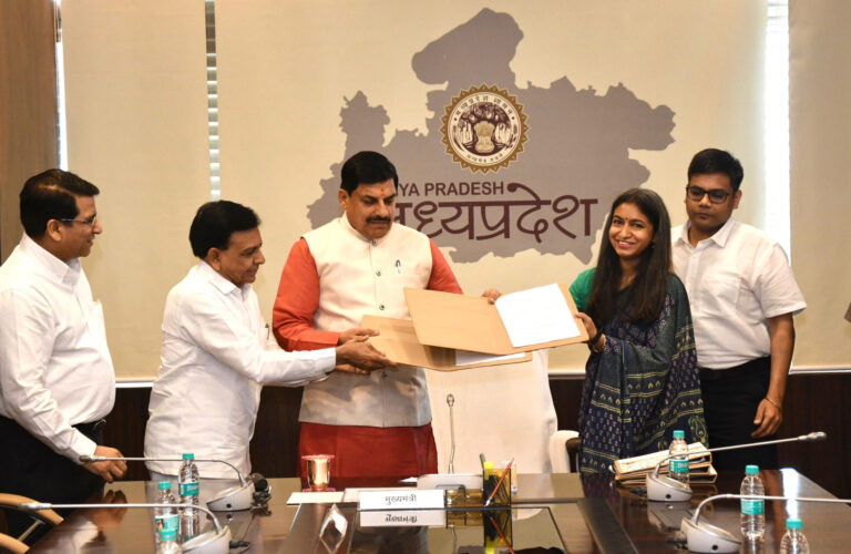 MP News- मध्यप्रदेश राज्य नीति आयोग और चार संगठनों के बीच एमओयू पर हस्ताक्षर, सतत् और समावेशी विकास को मिलेगा बल: मुख्यमंत्री डॉ. मोहन यादव…